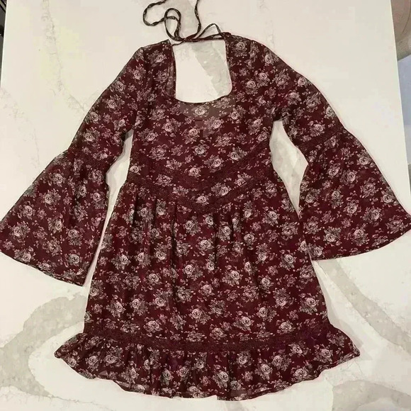 Band of Gypsies Dresses & Skirts - Anthropologie Band of Gypsies Sheer Floral Bell Sleeve Maroon Dress Women's XS